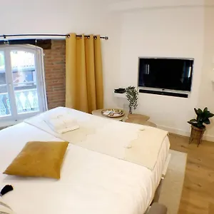 Appartement Le Floral - Hypercentre Capitole # Parking Privé # Queen Size, Toulouse