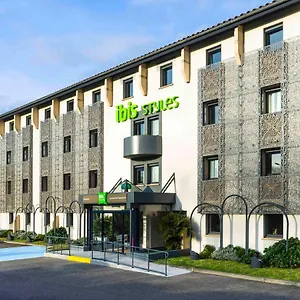 Ibis Styles Nord Sesquieres Hotel