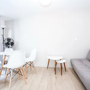 8 - Tout Equipe - Carmes, Apartment